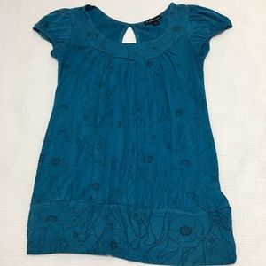 🌻 Forever 21 Blue Floral Top